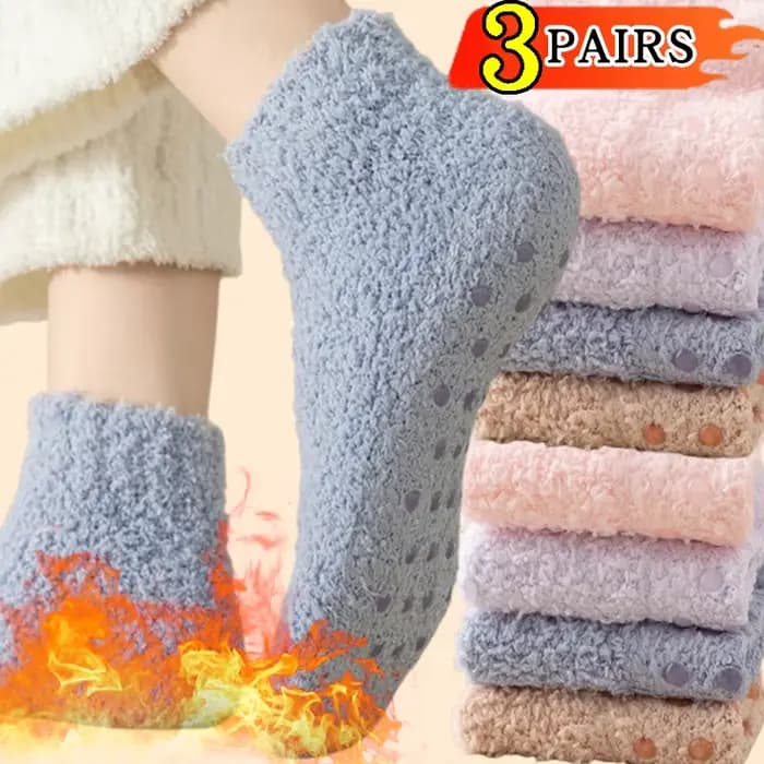 Chaussettes courtes en peluche épaisses pour femmes