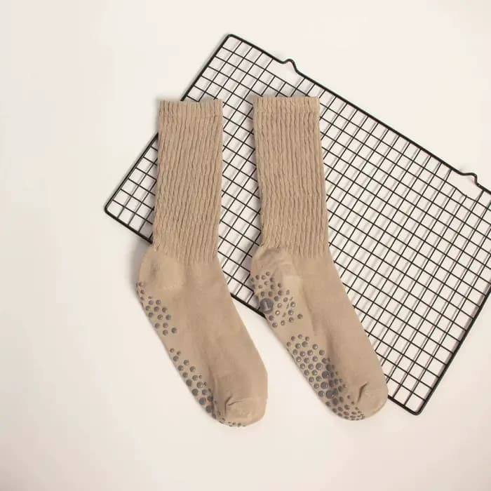 Chaussettes de yoga mi-mollet pour Pilates, antidérapantes, absorbantes, à pois, pour femmes, polyvalentes, pour le sport et le fitness, avec points en silicone