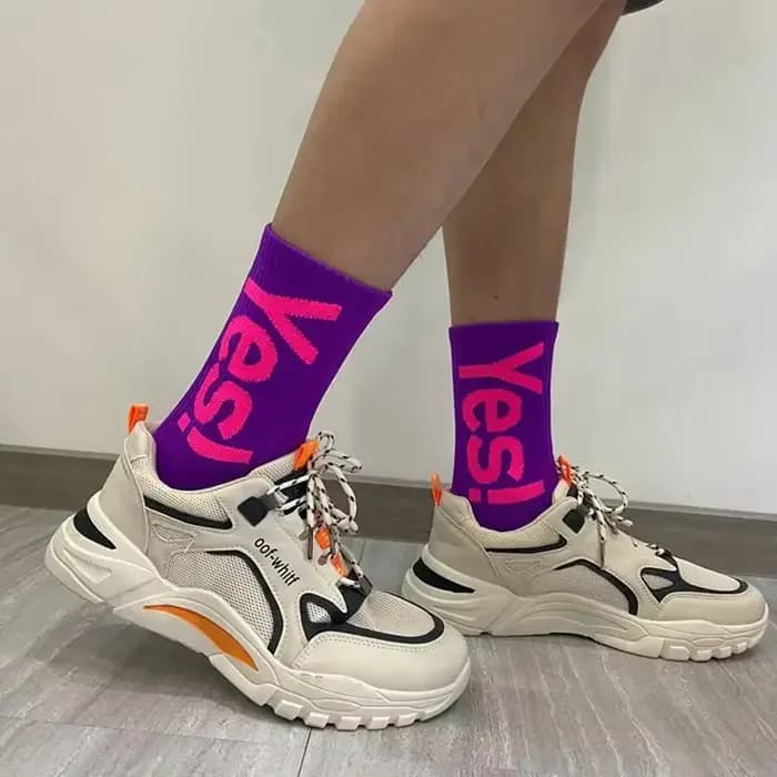 Oui! Chaussettes mi-mollet pour hommes/femmes
