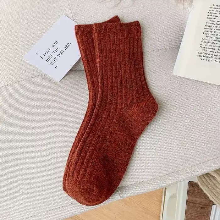 2025 nouveau hiver cachemire laine femmes chaussettes décontracté mode japonaise couleur unie plus épais longue