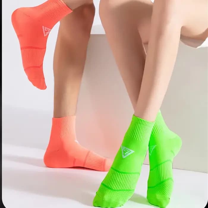 Chaussettes courtes de Sport athlétiques pour hommes, en Nylon, couleur vive, douces, à séchage rapide, antidérapantes, pour Fitness, vélo de plein air, course à pied, cyclisme, voyage