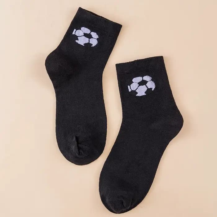 3 paires de chaussettes fantaisie amusantes et colorées à imprimé football pour femmes, chaussettes mi-mollet en coton doux et confortable, noires, décontractées