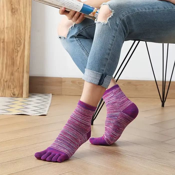 Chaussettes courtes à cinq doigts colorées pour homme