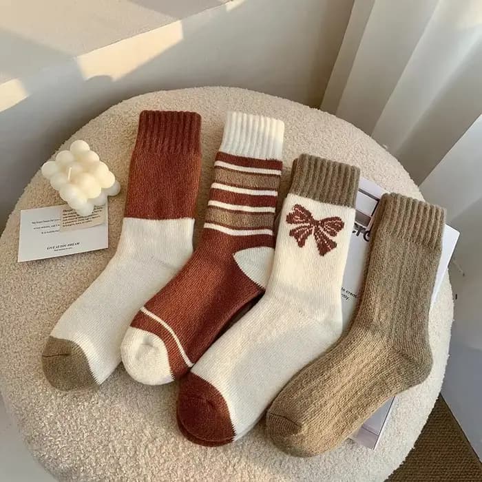 4 paires de chaussettes en cachemire pour femmes