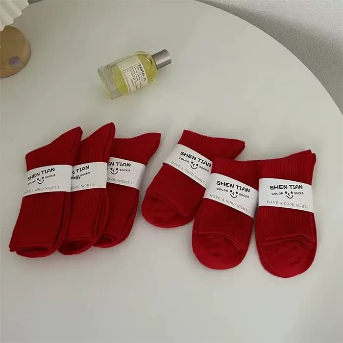 Chaussettes en coton rouge foncé pour hommes et femmes