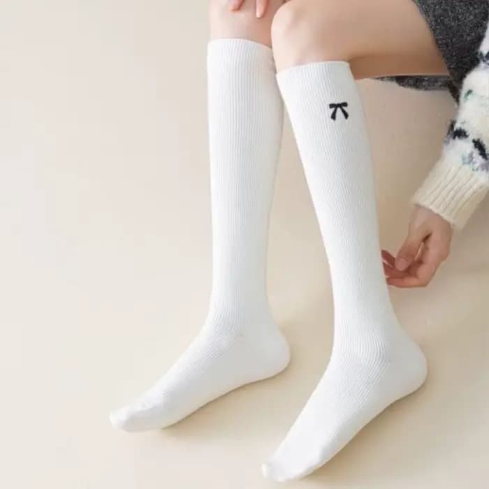 Chaussettes Tube longues brodées avec nœud papillon pour femmes