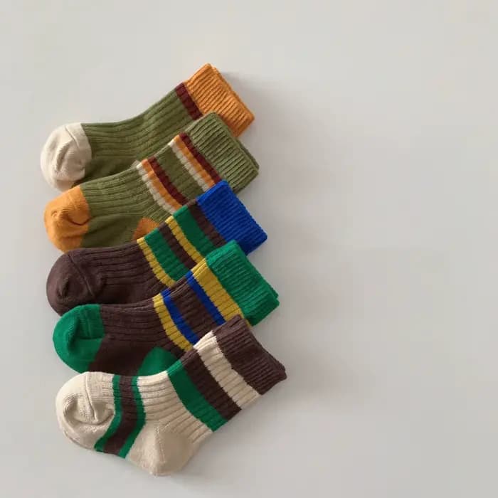 Chaussettes en coton rayées à la mode pour enfants, chaussettes mi-tube, printemps-automne, chaussures pour bébés, patchwork, chaussettes de sport pour garçons, 0-3 ans