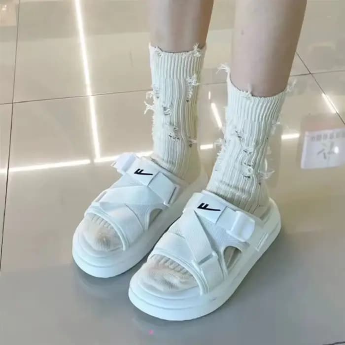 Chaussettes de mendiant à trous cassés pour femmes