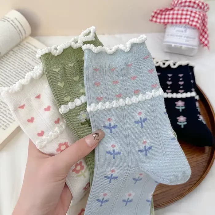 Chaussettes pour femmes, motif floral bouclé, mignonnes, Kawaii, pour filles, chaussettes mi-tube douces, style rural japonais, chaussettes en coton confortables et respirantes
