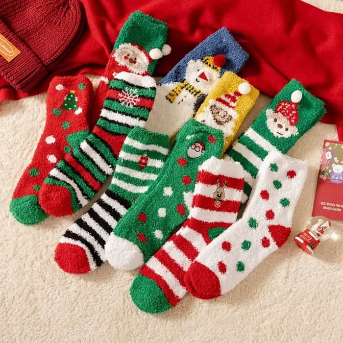 Chaussettes père noël dessin animé bonhomme de neige chapeau