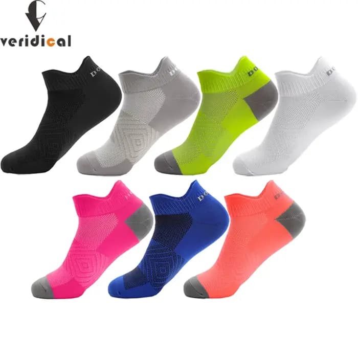 Chaussettes de sport athlétiques en nylon, couleur vive, pour activités de plein air, basketball, vélo, course à pied, respirantes, séchage rapide, invisibles, pour voyage
