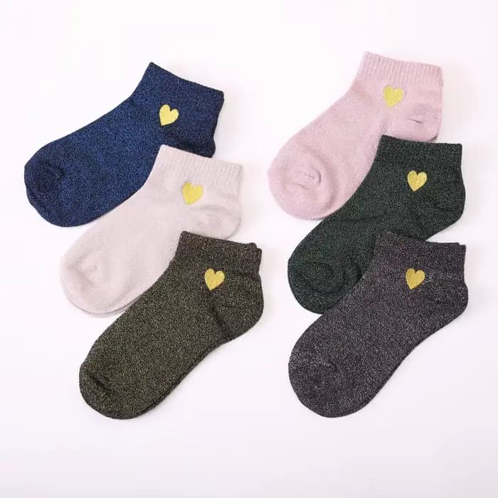 Chaussettes brodées en forme de cœur pour femmes