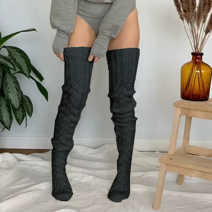 Chaussettes en laine empilées au-dessus du genou pour femmes