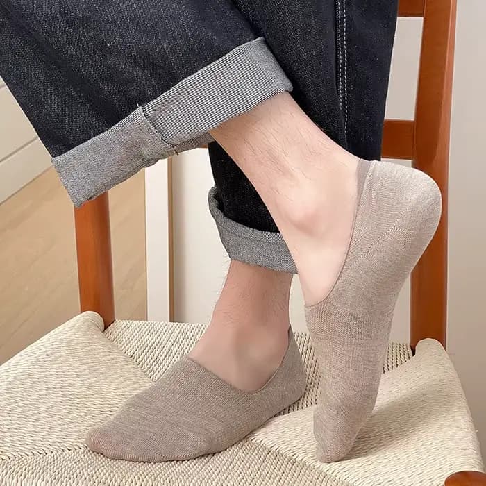 Chaussettes pour hommes nouvelle couleur unie Silicone anti-dérapant chaussettes de sport pas de spectacle respirant plaine décontracté hommes chaussettes invisibles confortables