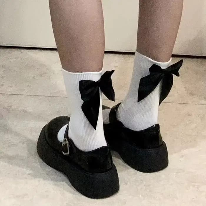 Femmes chaussettes printemps été blanc japonais mignon Kawaii Harajuku Style doux Lolita nœud papillon femme courte