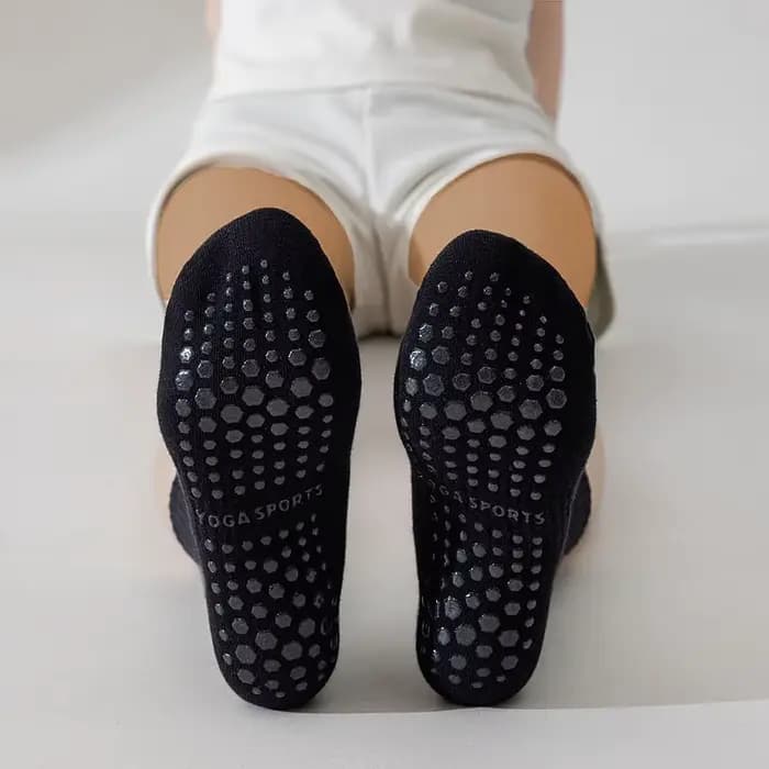 3 paires de chaussettes Pilates pour femmes avec sangles de préhension pour le yoga