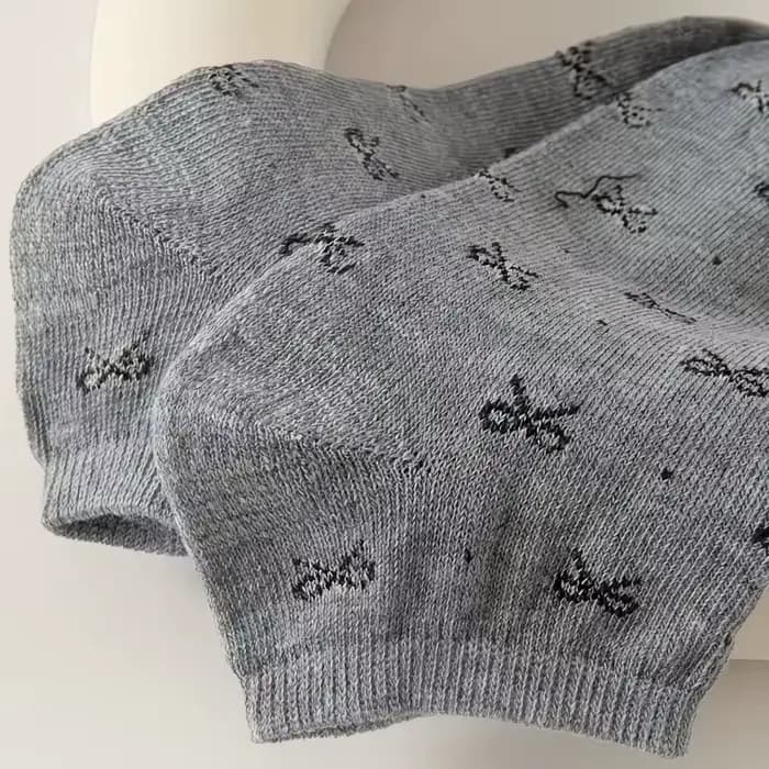 5 paires de chaussettes noires et grises à motifs variés