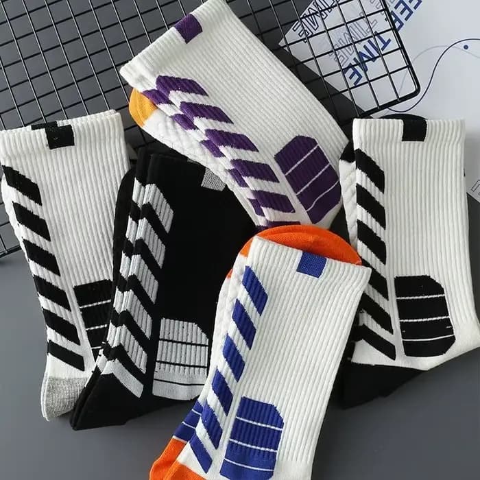 5 paires de chaussettes pour hommes, chaussettes de sport mi-tube épaisses noires et blanches, chaussettes amusantes pour l'automne et l'hiver, Calcetines Hombre Rayas Regalo Hombre