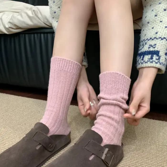 Nouveau hiver cachemire laine femmes chaussettes décontracté mode japonaise couleur unie plus épais longue chaussette