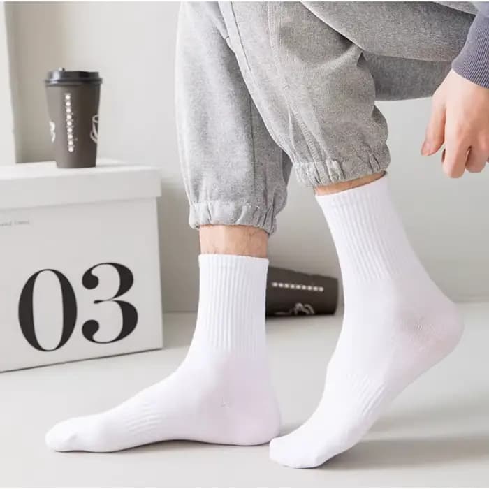 1-20 paires hommes nouveau Style chaussettes blanches hommes doux respirant sport chaussettes longues été hiver pour hommes chaussettes grande taille