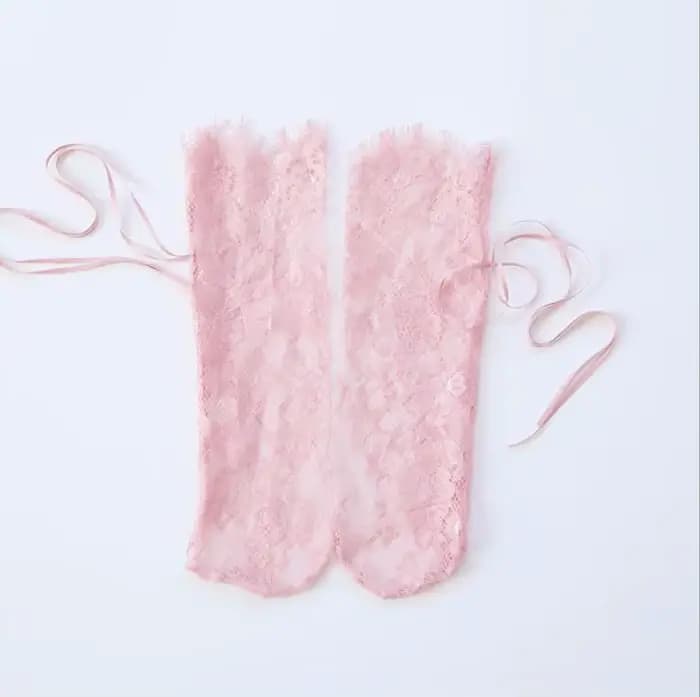 Chaussettes BKLD pour femmes 2026 – Nouveauté été, chaussettes transparentes sexy en dentelle florale, chaussettes en maille pour femmes et jeunes filles, chaussettes courtes élastiques et tendance po