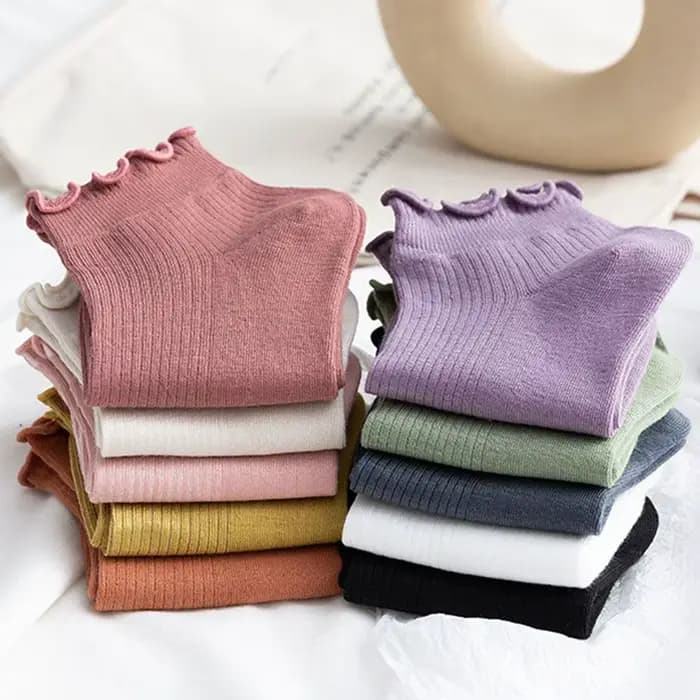 Chaussettes courtes à froufrous violettes pour femmes