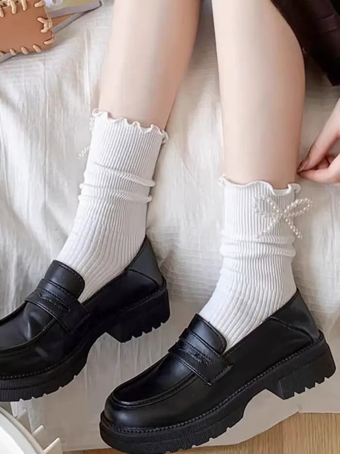 Chaussettes en coton pour femmes, fines, mignonnes, douces, Kawaii, Lolita, Harajuku, chaussettes d'été avec perles, blanches, noires, à volants, chaussettes en dentelle pour filles