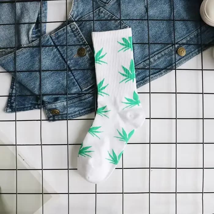 Pas cher femmes hommes cheville érable chaussette chanvre Meias feuille femme printemps été mauvaises herbes Skateboard Hip Hop chaussettes