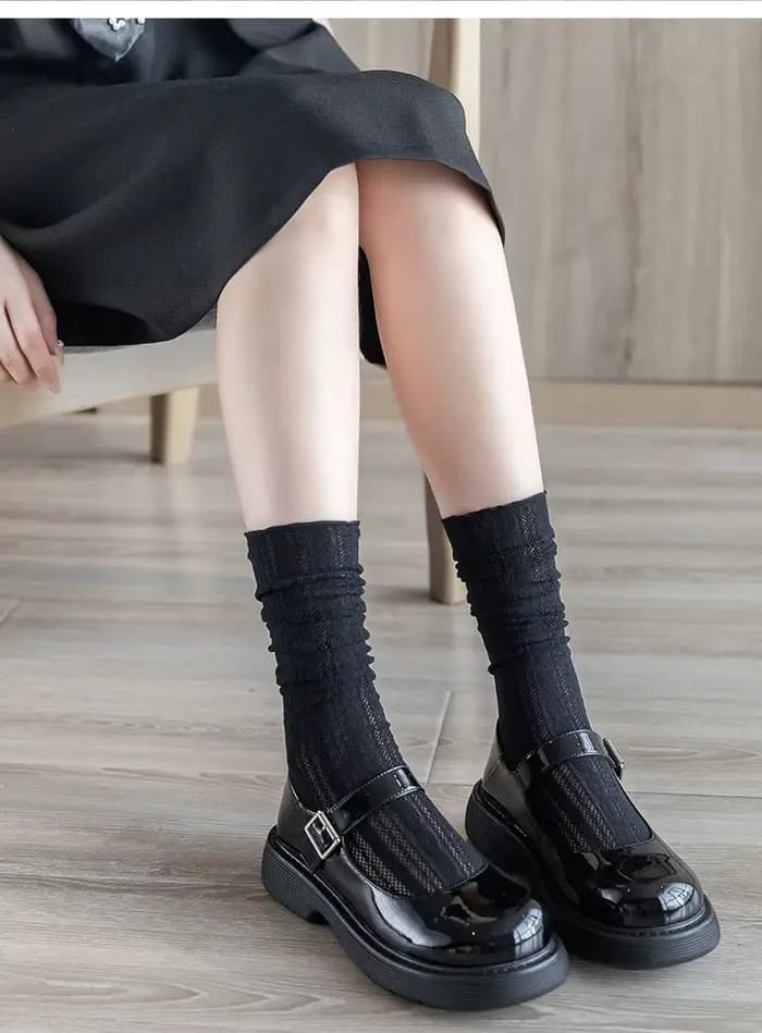 Chaussettes en dentelle florale rétro pour femmes