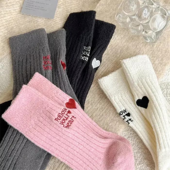 Cachemire Tube moyen Harajuku Kawaii chaussettes automne hiver nouvelle couleur Pure femmes