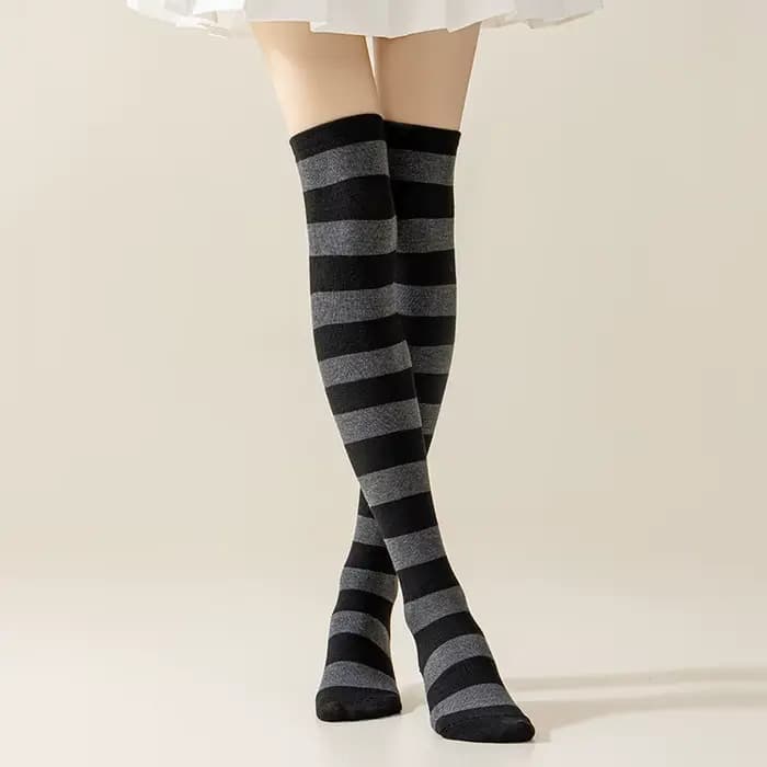 Chaussettes longues japonaises à rayures bleues et blanches pour femmes