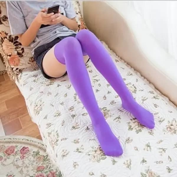 Chaussettes hautes au dessus du genou pour femmes