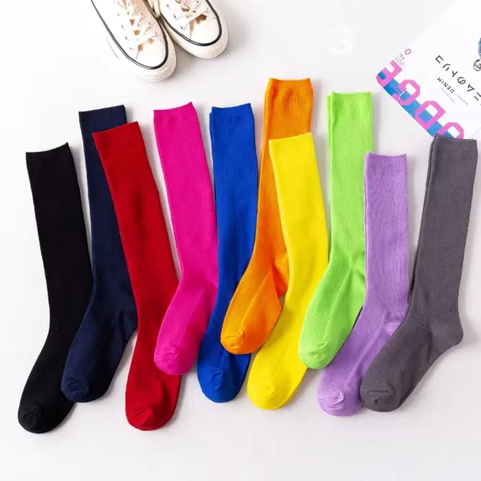 Chaussettes longues coréennes en coton pour femmes, couleur bonbon, hauteur des genoux, bleu Klein, Orange, jaune, école, hiver, chaud, néon, Fluorescent, gothique, rose