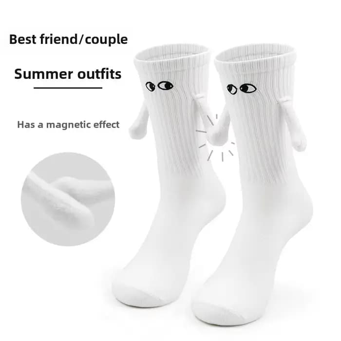 Chaussettes magnétiques pour Couple, chaussettes créatives à grands yeux, bas de dessin animé pour Couples avec main, chaussettes longues de Style Ins, accessoires pour vêtements