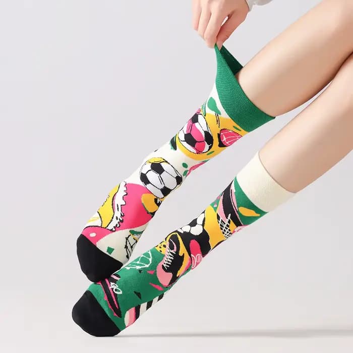 1 paire de chaussettes mi-mollet unisexes à motif asymétrique Graffiti sur le thème des ballons amusants