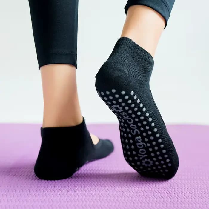 Chaussettes de Pilates de haute qualité pour femmes, antidérapantes, respirantes, dos nu, pour Yoga, cheville, danse de Ballet, chaussettes de sport pour Fitness, salle de sport
