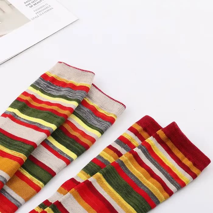 Chaussettes longues à rayures colorées pour célébration d'halloween et de noël