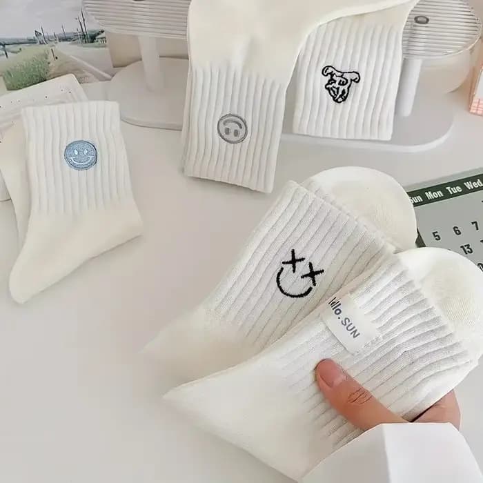 Chaussettes mi-tube pour femmes, absorbant la sueur, respirant, visage souriant, sport pour dames, mode, automne, hiver, nouveau, 5 paires