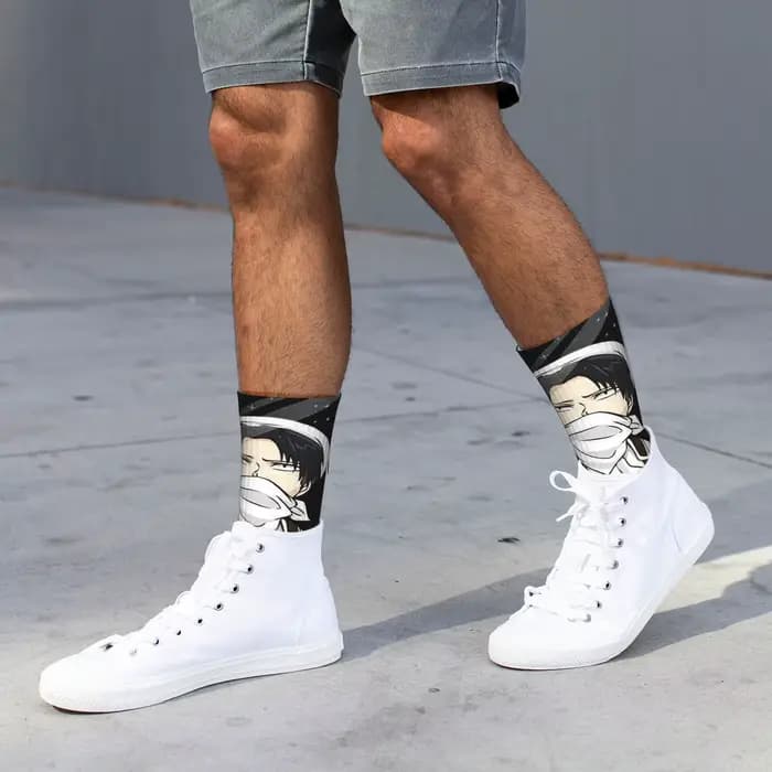 Levi Ackerman Attack on Titan Chaussettes de sport super douces, chaussettes longues toutes saisons pour unisexe, cadeau d'anniversaire