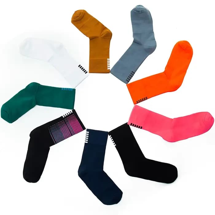 YKYWBIKE – chaussettes de Sport respirantes pour hommes et femmes, 9 couleurs, marque professionnelle, cyclisme, course, vélo de route, extérieur