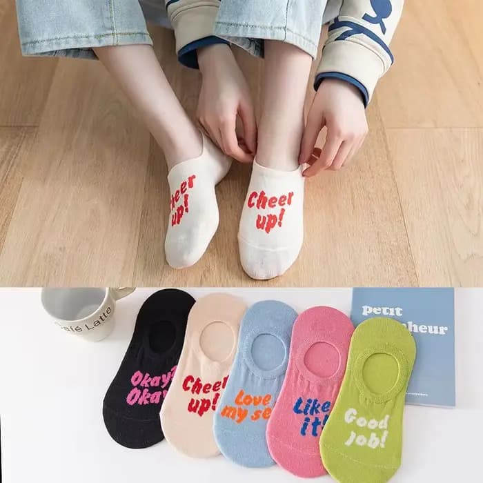 Chaussettes femmes mode Kawai Hip Hop lettre Harajuku rue noir blanc Hipster Skateboard coton