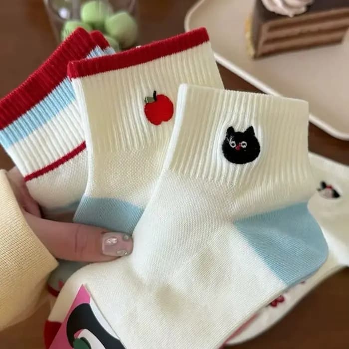 5 paires de chaussettes courtes pour femmes au design unique pour l'automne et l'hiver