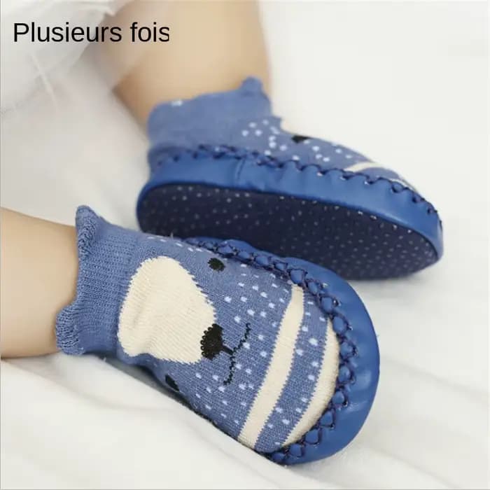 Chaussettes pour bébé avec semelles en caoutchouc, à la mode, pour nouveau-né, automne-hiver, chaussettes de sol pour enfants, chaussures antidérapantes à semelle souple, 2022