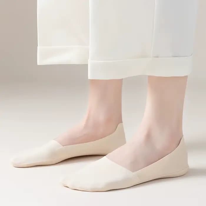 Chaussettes d'été pour femmes, couleur unie, simples, invisibles, respirantes, en silicone, antidérapantes, fines