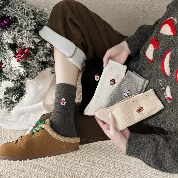 Chaussettes tendance pour femmes avec broderie de bonhomme de neige de Noël à pois, motif animal de dessin animé mignon, cadeau de Noël