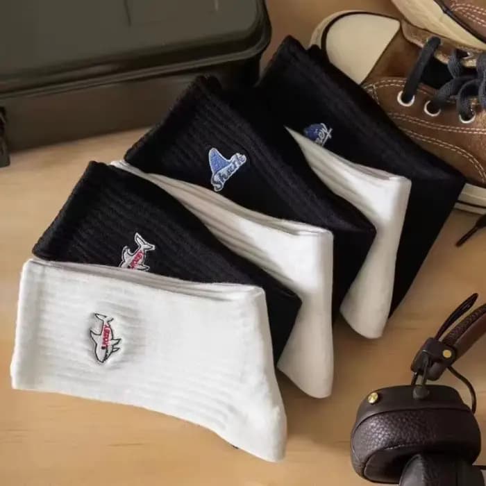 Chaussettes mi-tube pour hommes, chaussettes en coton respirantes, chaussettes de sport, de course, de couleur unie, légères, tendance, printemps-été