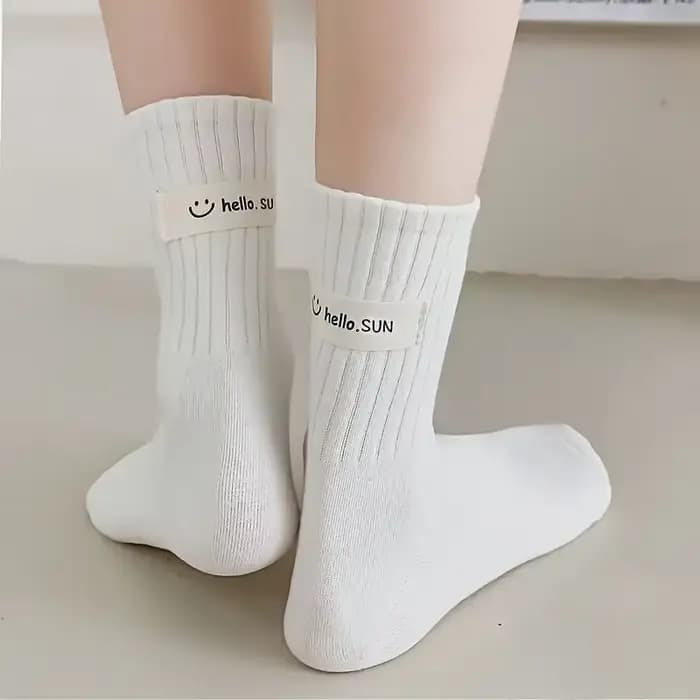 Chaussettes mi-tube pour femmes, absorbant la sueur, respirant, visage souriant, sport pour dames, mode, automne, hiver, nouveau, 5 paires