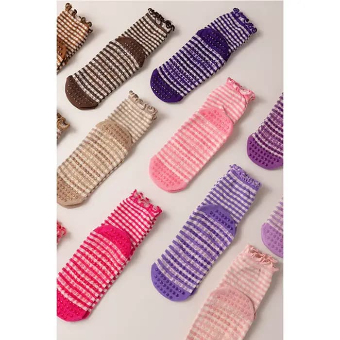 Chaussettes de Pilates pour femmes en coton avec bordure festonnée