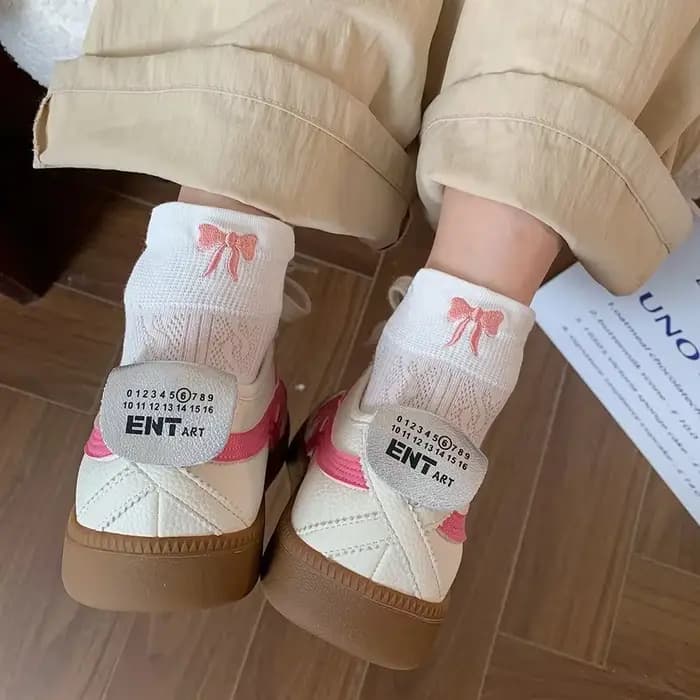 Chaussettes courtes d'été avec nœud papillon brodé, Harajuku, mignonnes Lolita décontractées et amusantes, chaussettes tubulaires respirantes pour printemps et été