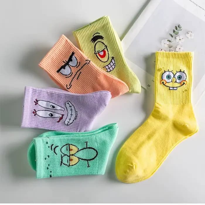 Chaussettes longues mignonnes de Bob l'éponge et Patrick Star pour hommes et femmes, chaussettes en coton, chaussettes de cheville à motif de dessin animé, chaussettes amusantes imprimées de dessins a